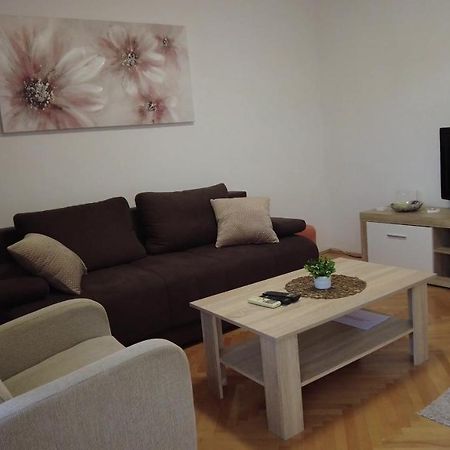 Apartment Dina Omiš Eksteriør bilde