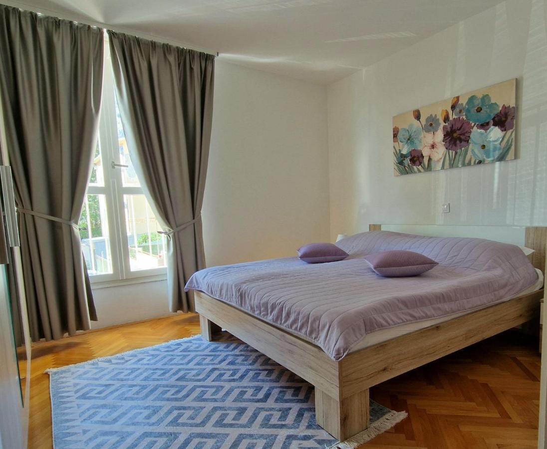 Apartment Dina Omiš Eksteriør bilde