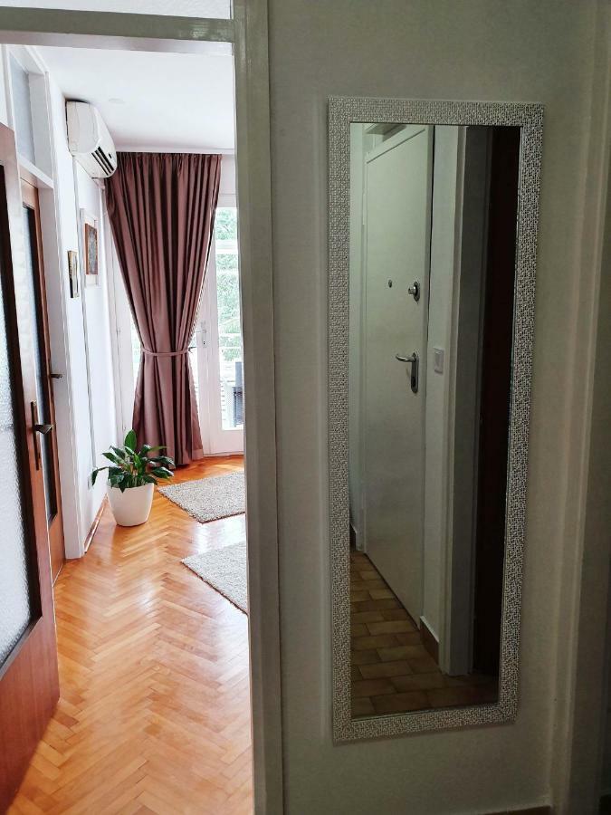 Apartment Dina Omiš Eksteriør bilde
