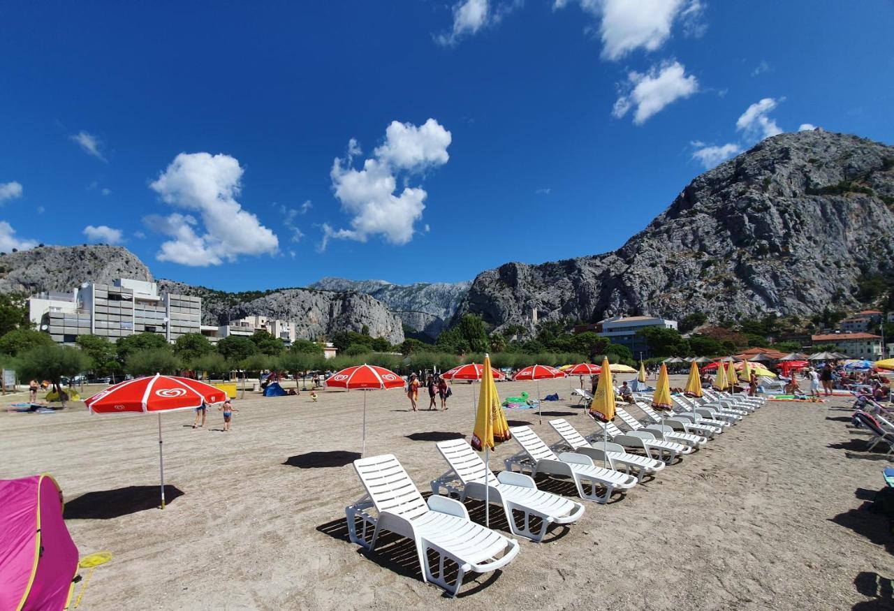Apartment Dina Omiš Eksteriør bilde